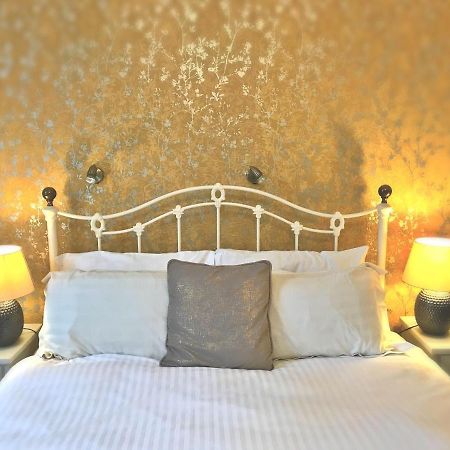 St. Raphael Guest House Йорк Экстерьер фото